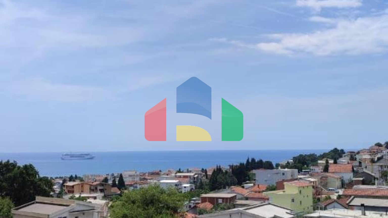 Просторная вилла в Шушани на большом участке земли