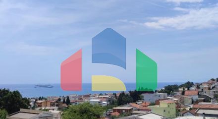 Просторная вилла в Шушани на большом участке земли