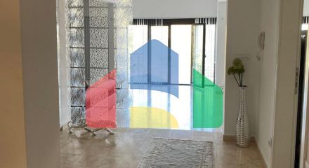 Современная вилла с бассейном в Баре