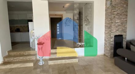 Современная вилла с бассейном в Баре