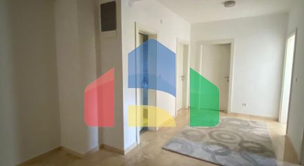 Современная вилла с бассейном в Баре