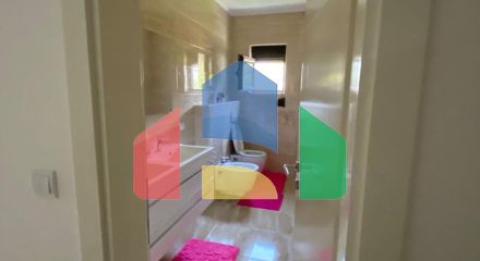 Современная вилла с бассейном в Баре