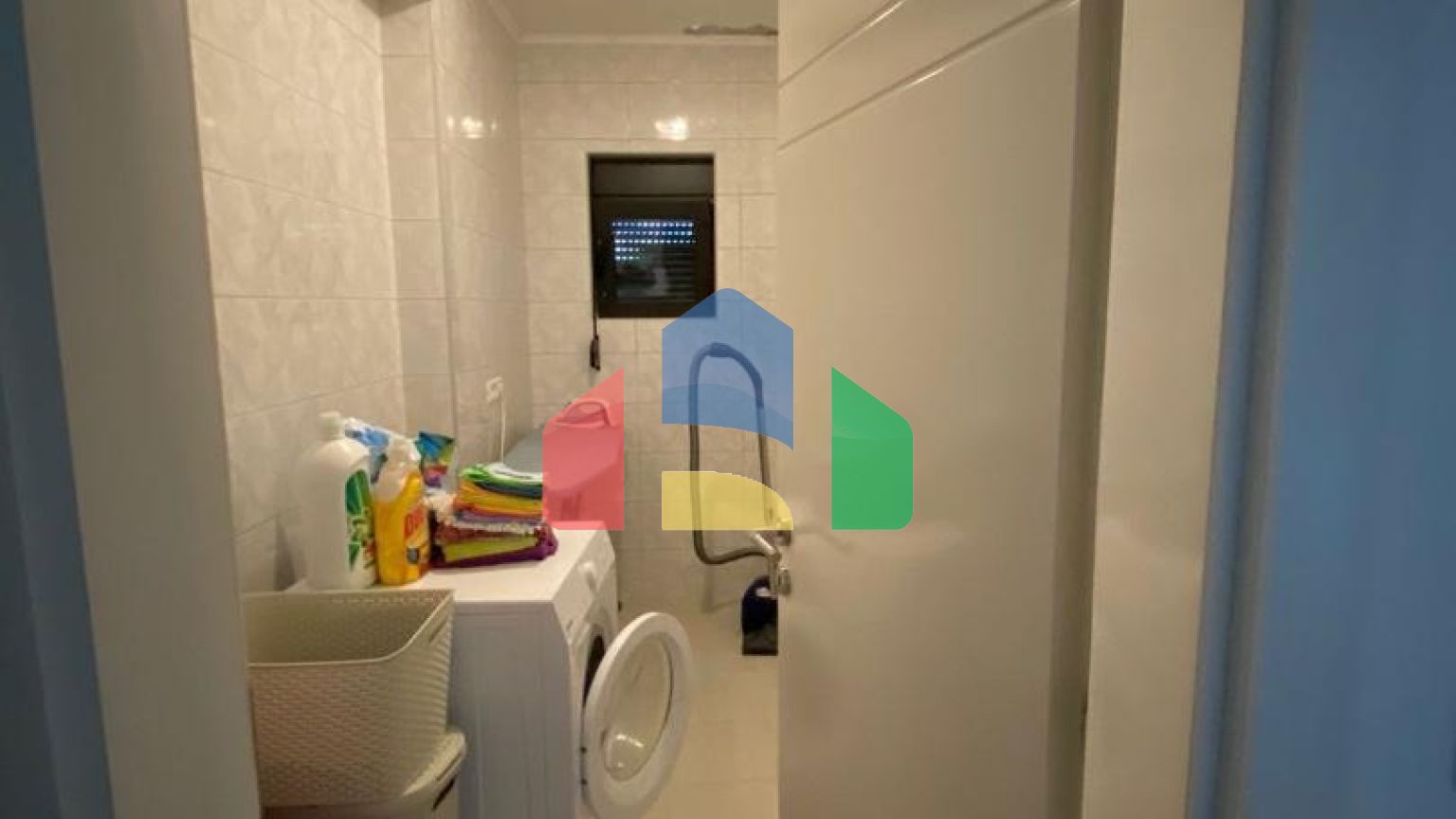 Современная вилла с бассейном в Баре