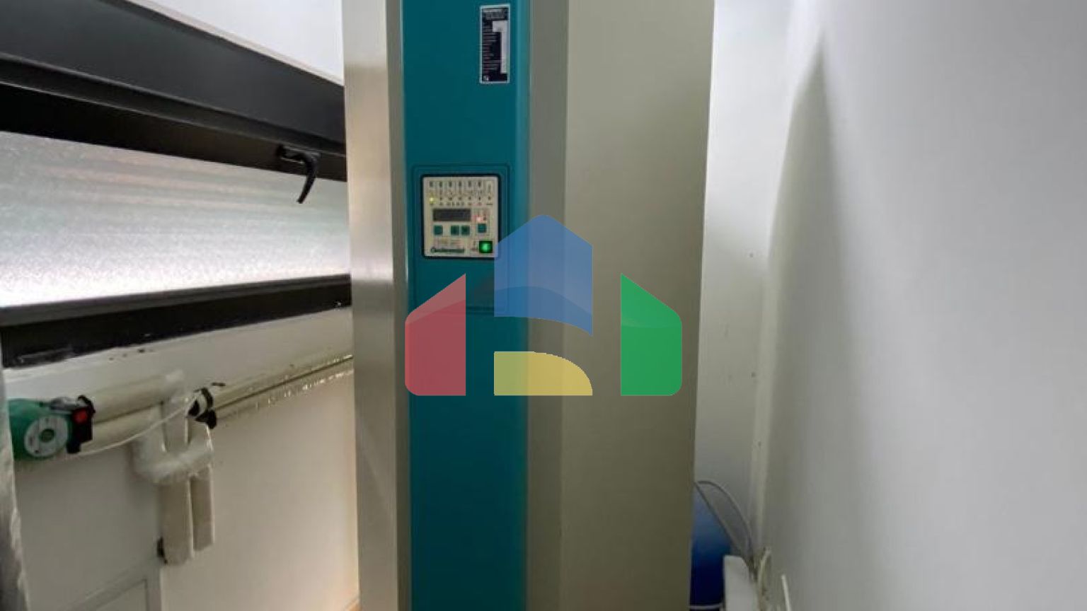 Современная вилла с бассейном в Баре