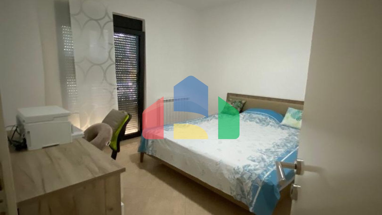 Современная вилла с бассейном в Баре