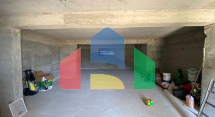 Современная вилла с бассейном в Баре