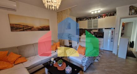 House with three apartments in Belishi, Bar
