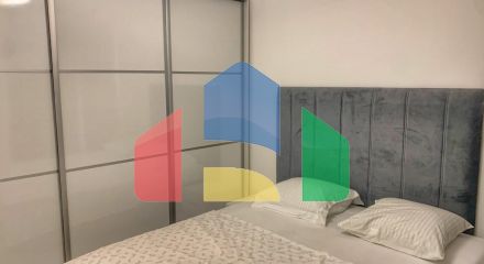 Комплекс в Баре с 3 просторными квартирами и бассейном на крыше