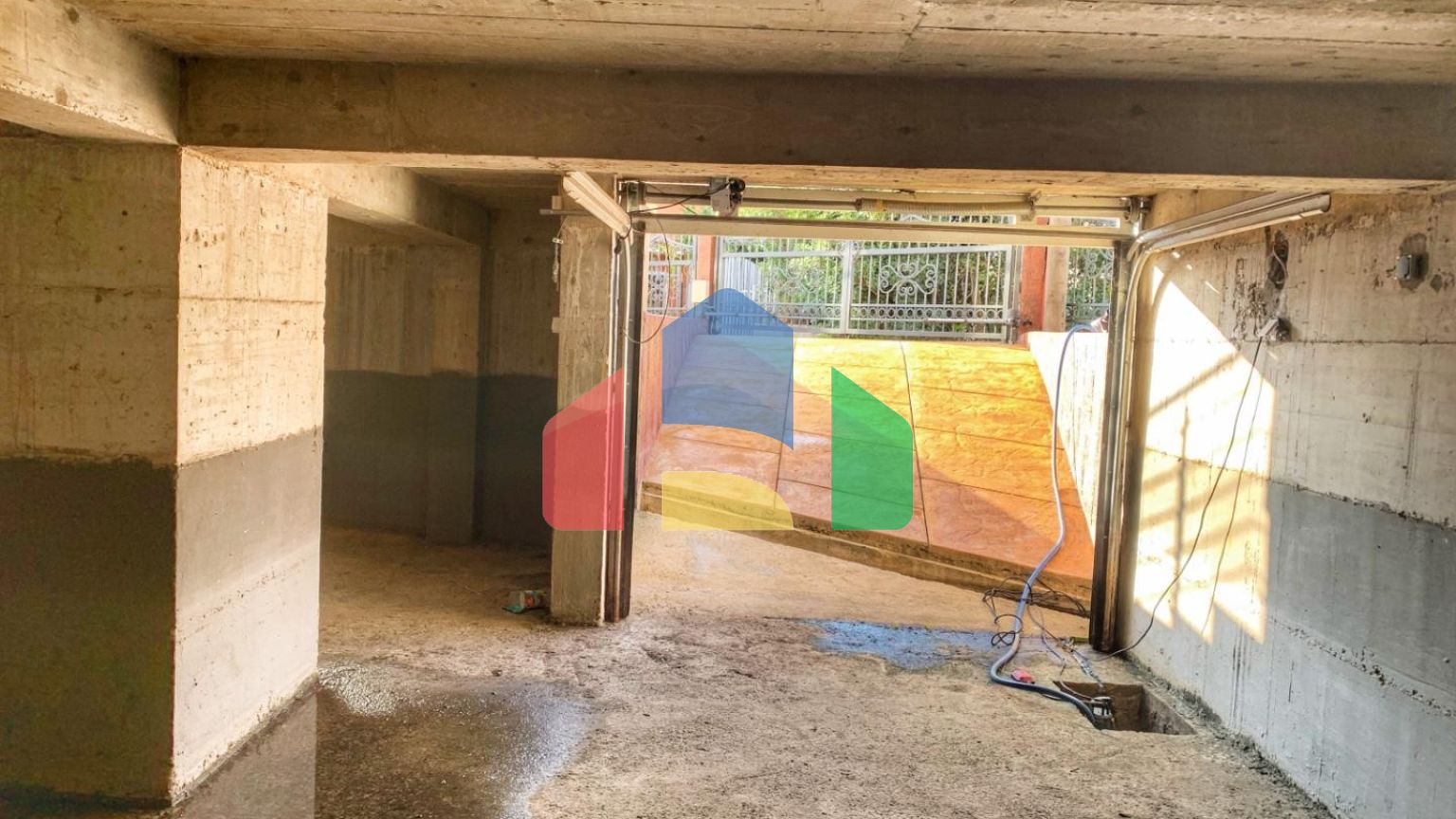 Комплекс в Баре с 3 просторными квартирами и бассейном на крыше