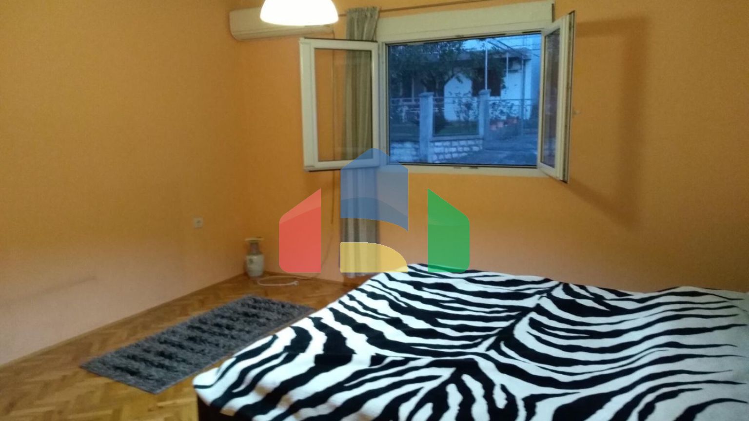 Дом в Баре с большим участком, район Сусташ