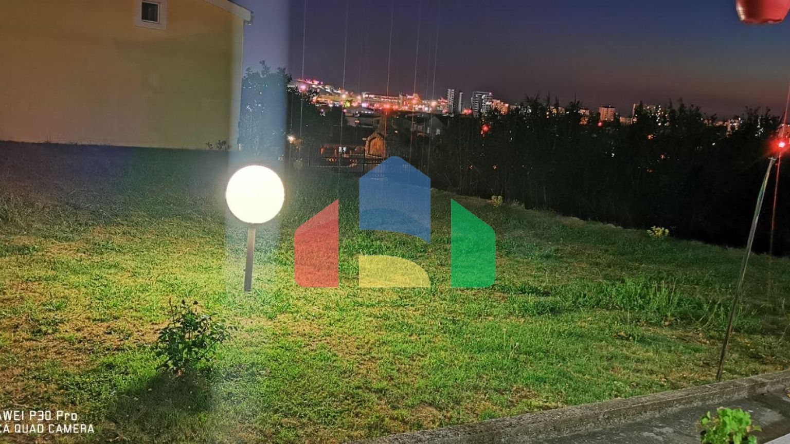 Дом в Баре с большим участком, район Сусташ