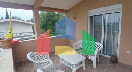 Трехэтажный дом с участком Трехэтажный дом с участком