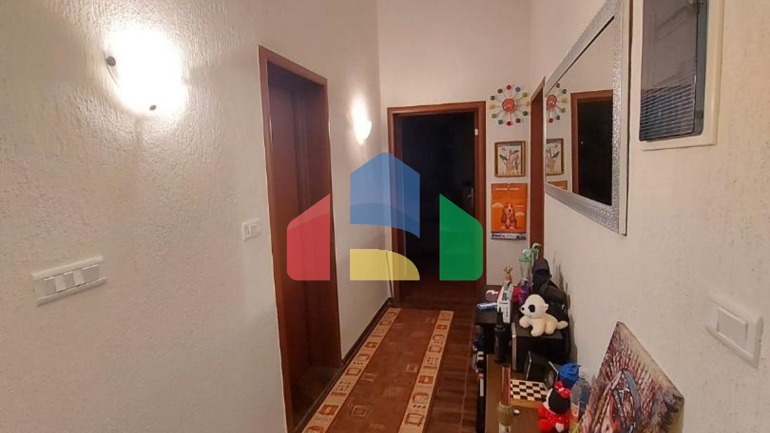 Трёхэтажный дом в Шушани, Барская ривьера.