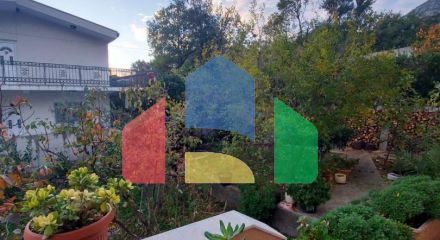 Трёхэтажный дом в Шушани, Барская ривьера.