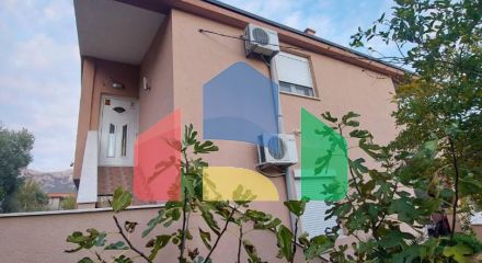 Трёхэтажный дом в Шушани, Барская ривьера.