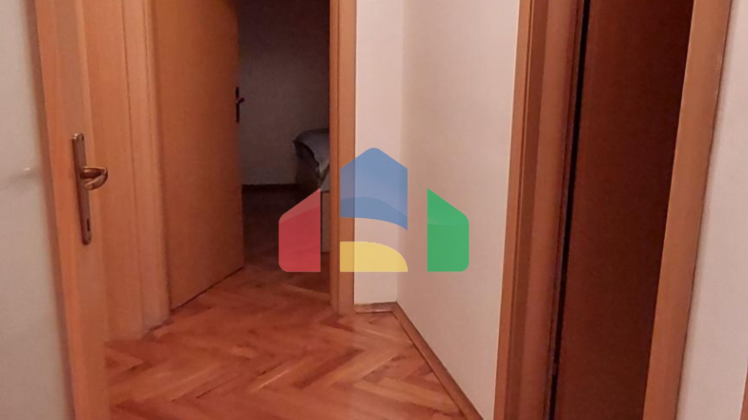 Квартира с 2 спаьнями в центре Бара