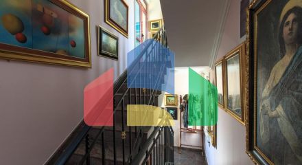 Семейный трехэтажный дом с видом на море и город в Баре, Шушань