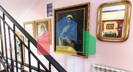 Семейный трехэтажный дом с видом на море и город в Баре, Шушань