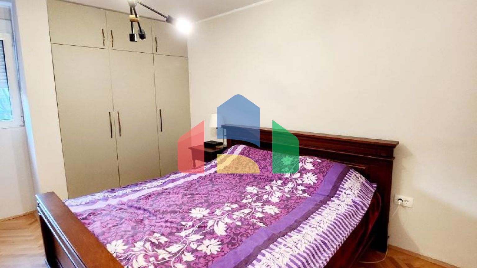 Квартира  в Баре с 3 спальнями