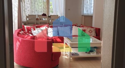 Трёхэтажная вилла с бассейном в городе Бар, район Зеленый Пояс.