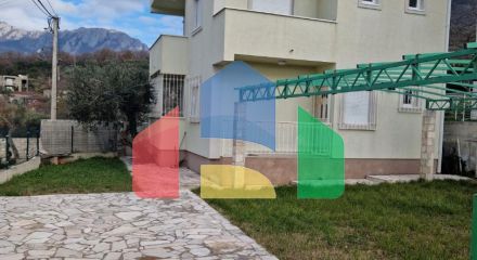 Дом на земельном участке в Белеши