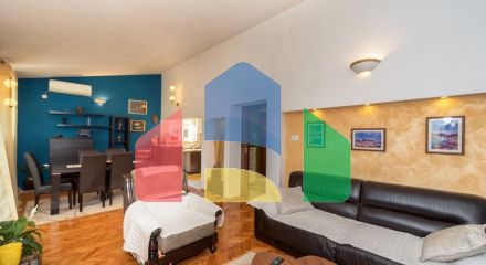 Просторная квартира дуплекс в центре Бара, Македонско Населье Просторная квартира дуплекс в центре Бара, Македонско Населье