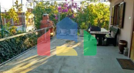 Одноэтажный дом с большим участком в Шушани, Бар