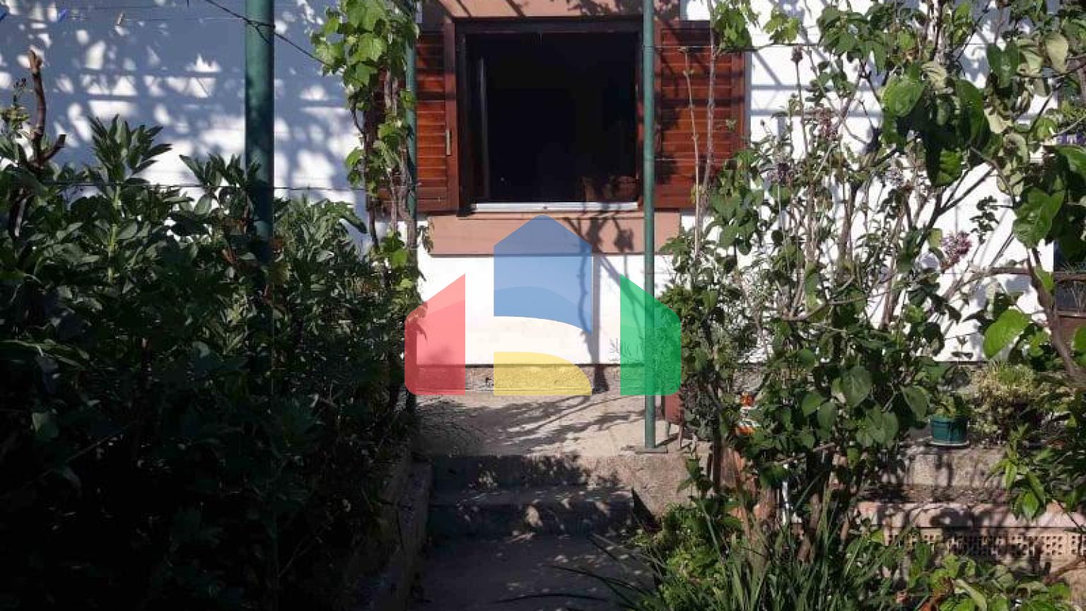 Одноэтажный дом с большим участком в Шушани, Бар