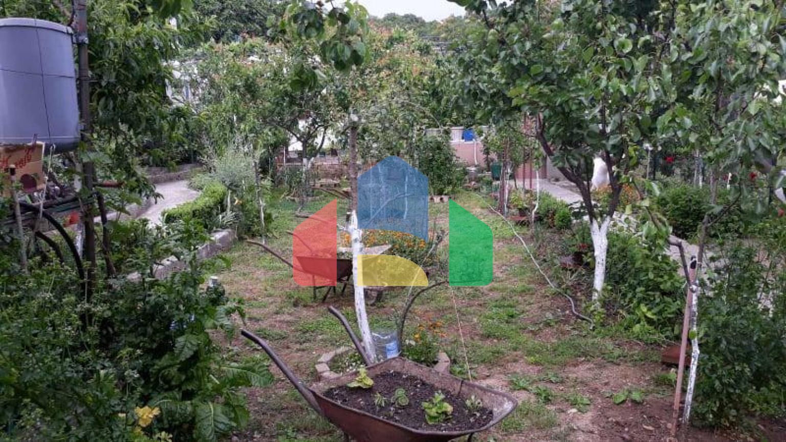 Одноэтажный дом с большим участком в Шушани, Бар