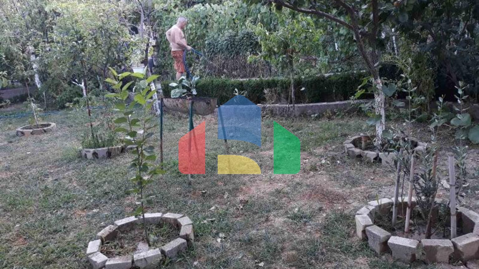 Одноэтажный дом с большим участком в Шушани, Бар