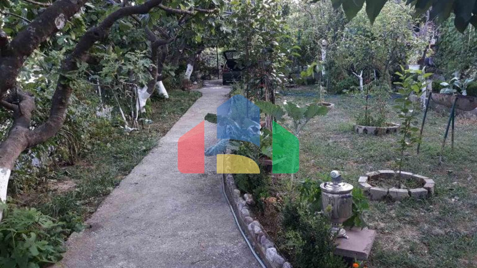 Одноэтажный дом с большим участком в Шушани, Бар