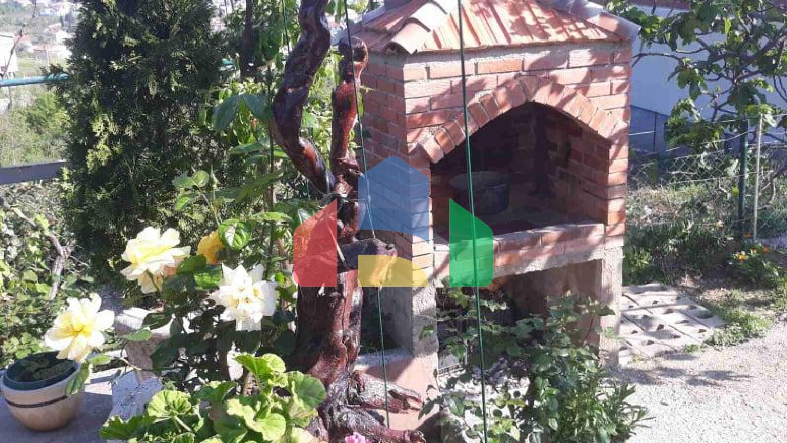 Одноэтажный дом с большим участком в Шушани, Бар