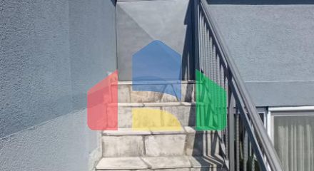 Дом в Шушани, город Бар с видом на горы и город.