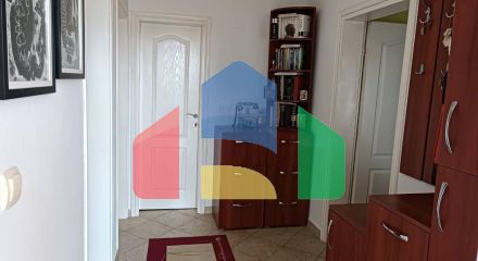 Дом в Шушани, город Бар с видом на горы и город.