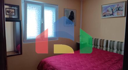 Дом в Шушани, город Бар с видом на горы и город.