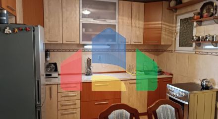 Дом в Шушани, город Бар с видом на горы и город.