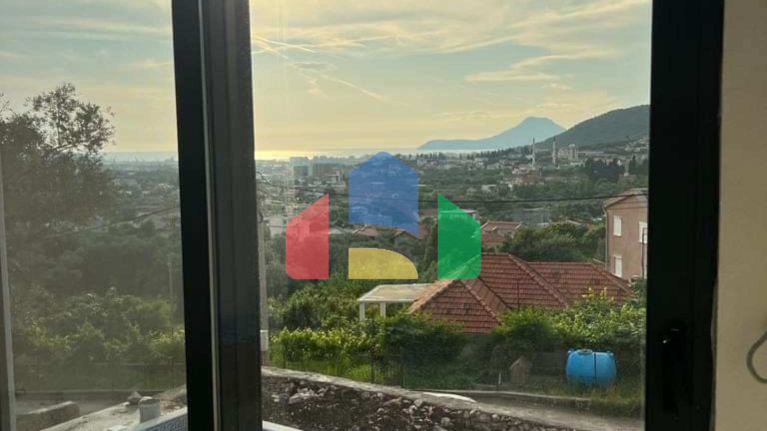 Четыре новые виллы в маслиновой роще в городе Бар