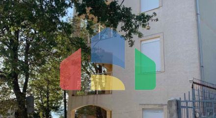 Трехэтажный дом в посёлке Ратац