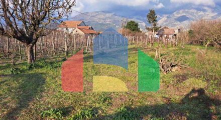 Large flat plot of land in Pole, Bar Riviera.