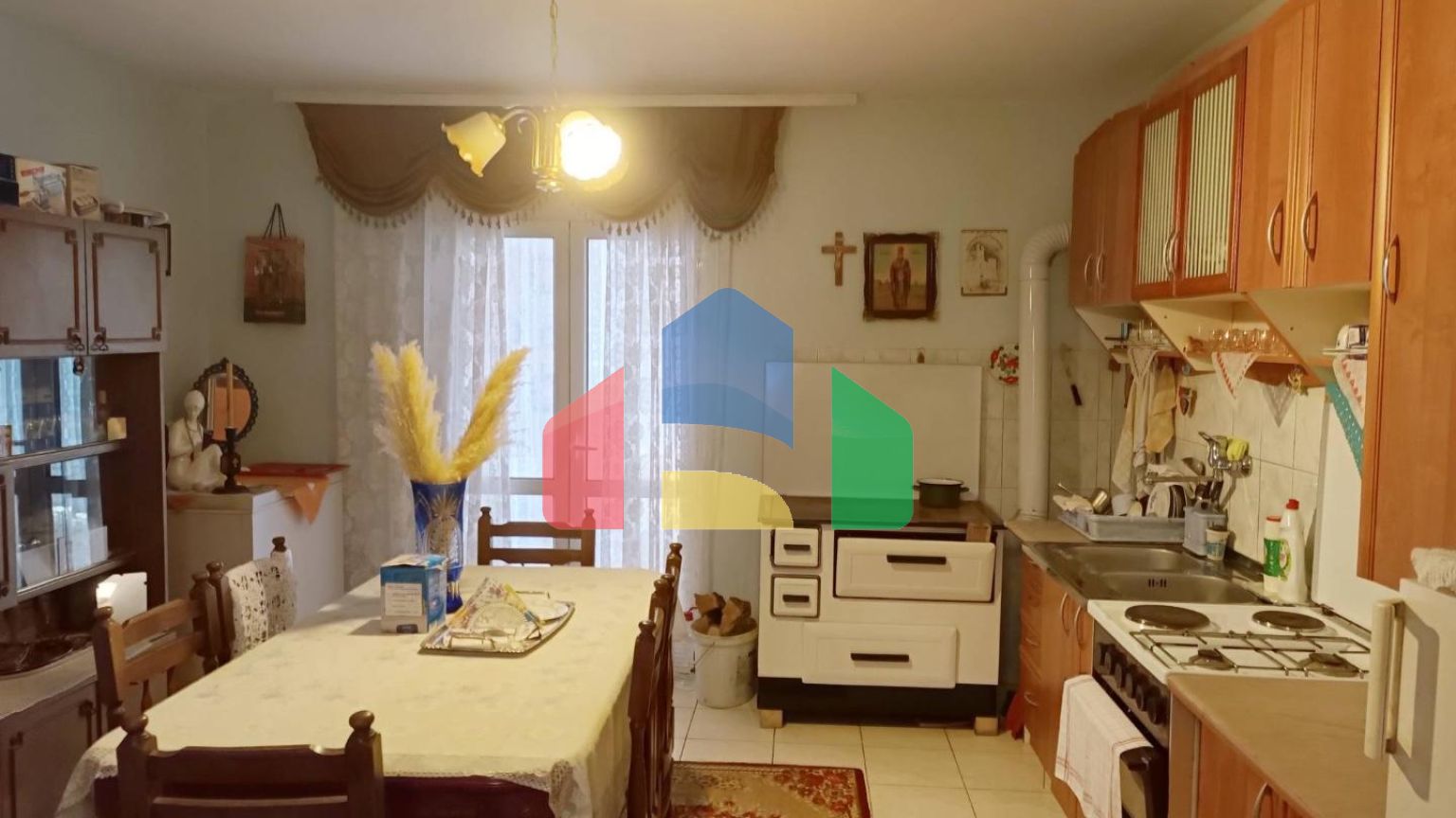 Дом в Шушани с садом.