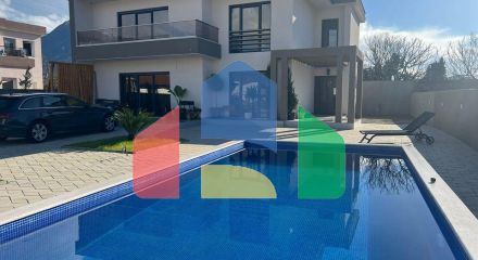 New villa with pool, Polje area