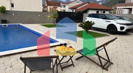 New villa with pool, Polje area