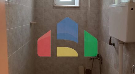 House with 4 apartments with sea views in Shushan, Bar.