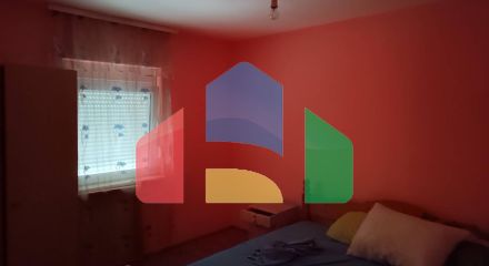 Дом с 4 апартаментами с видом на море в Шушане, город Бар.