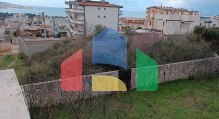 Дом с 4 апартаментами с видом на море в Шушане, город Бар.