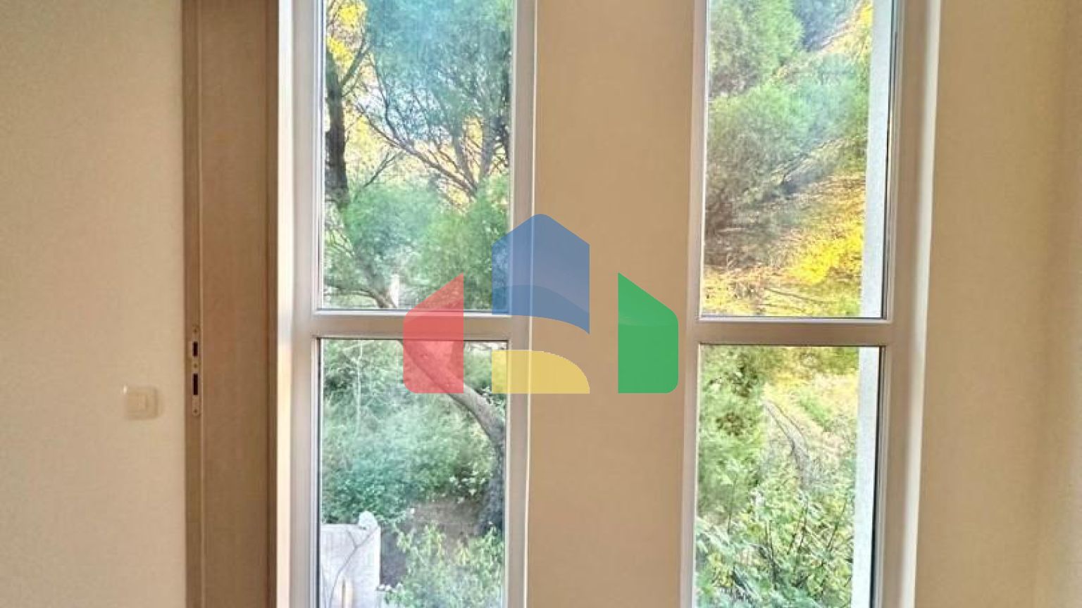 Вилла  в сосновом бору -  Зелёный пояс с видом на море.