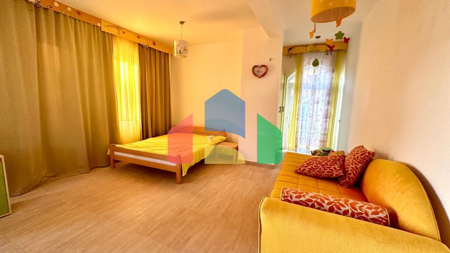 Вилла  в сосновом бору -  Зелёный пояс с видом на море.