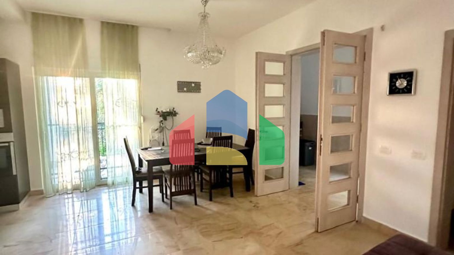 Вилла  в сосновом бору -  Зелёный пояс с видом на море.