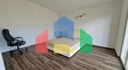 Трехэтажный дом с потрясающим видом в городе Бар. Трехэтажный дом с потрясающим видом в городе Бар.