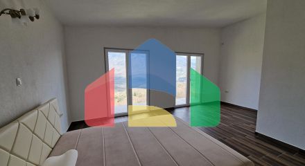 Трехэтажный дом с потрясающим видом в городе Бар. Трехэтажный дом с потрясающим видом в городе Бар.